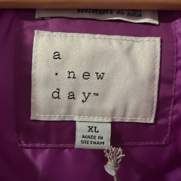 NWT a new day Water Resistant long Puffer Jacket with two pockets and Hoodie - Picture 7 of 11